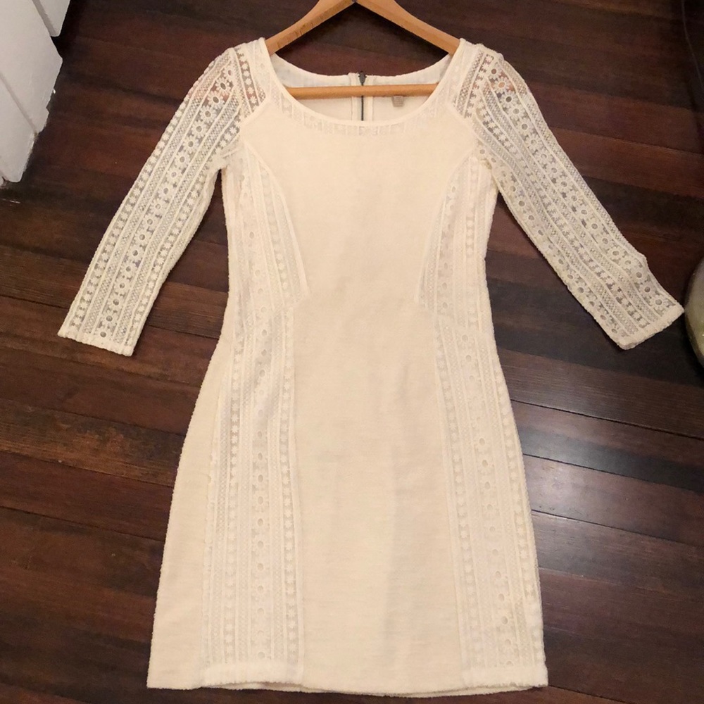Pretty cream colored dress, lace detail-SMALL